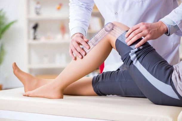 Tratamiento de fisioterapia en pierna